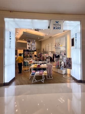 Logo da loja hering kids