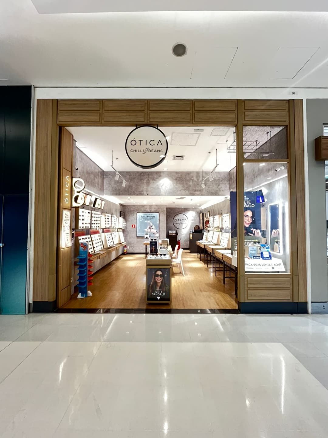 Logo da loja chilli beans ótica